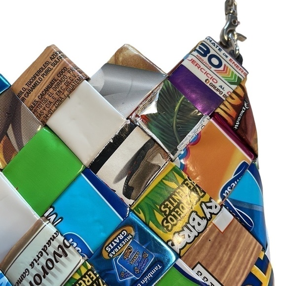 Nahui Ollin Gum Wrapper Purse - Picture 10 of 10